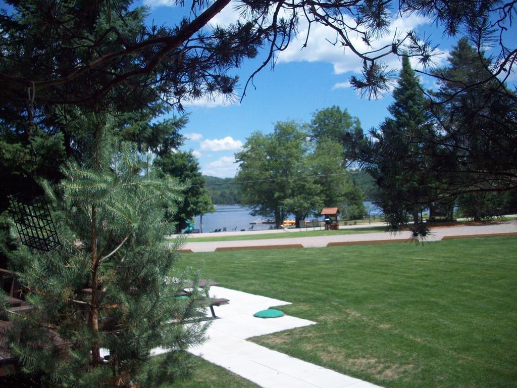 Lakewoods Cottage Oxtongue Lake 部屋 写真