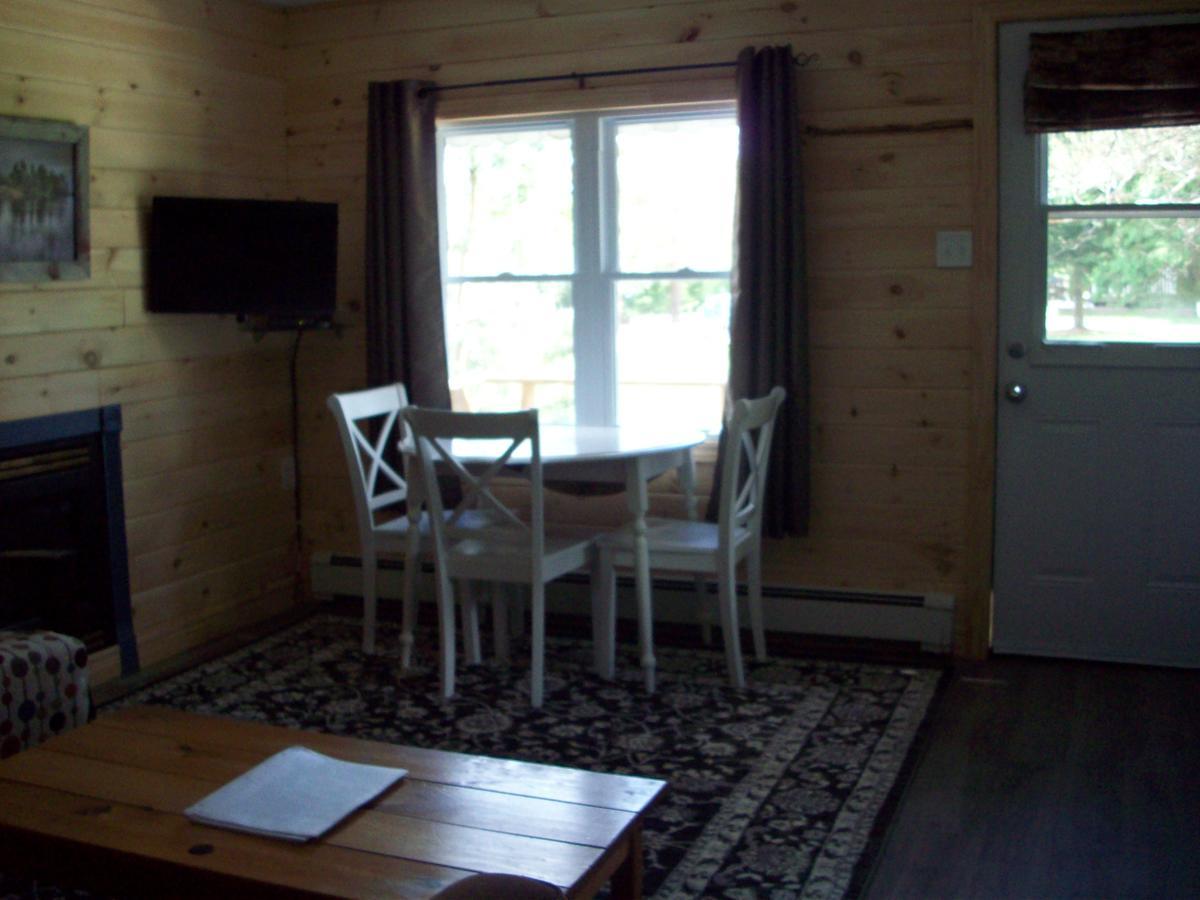 Lakewoods Cottage Oxtongue Lake エクステリア 写真