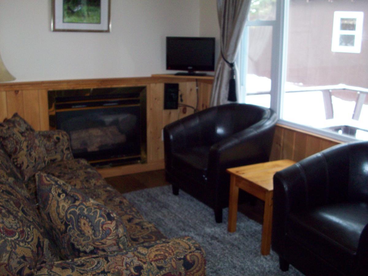 Lakewoods Cottage Oxtongue Lake エクステリア 写真